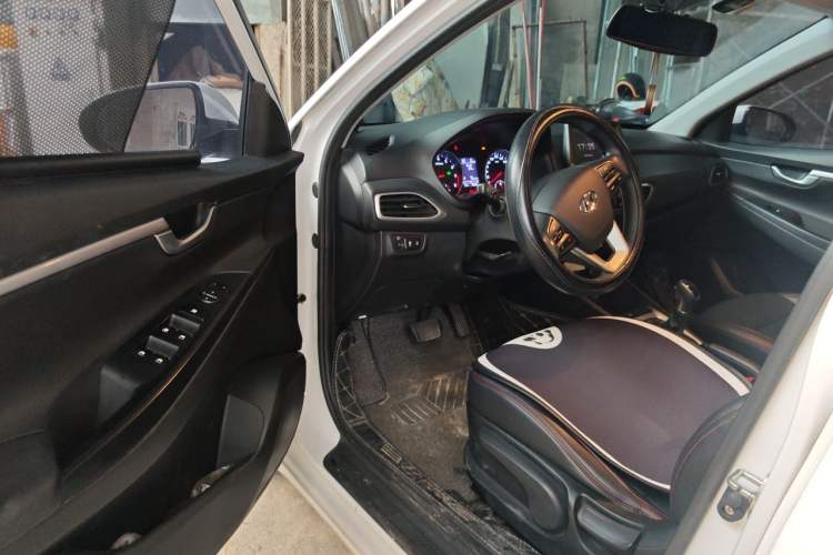 Used Hyundai Celesta 2017 1.6L Automatic Enjoyment Version GLS Driver Seat