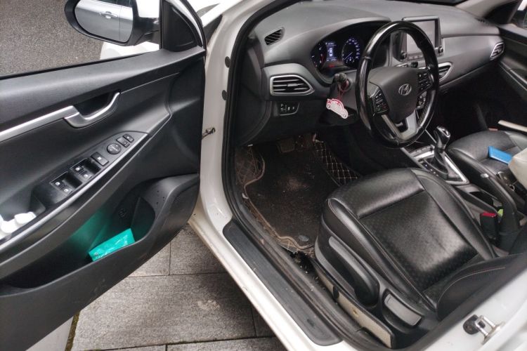 Used Hyundai Celesta 2017 1.6L Automatic Yueshin Edition DLX Driver Seat