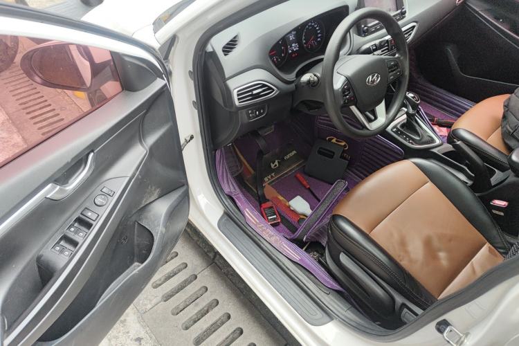 Used Hyundai Celesta 2017 1.6L Automatic Enjoyment Version GLS Driver Seat