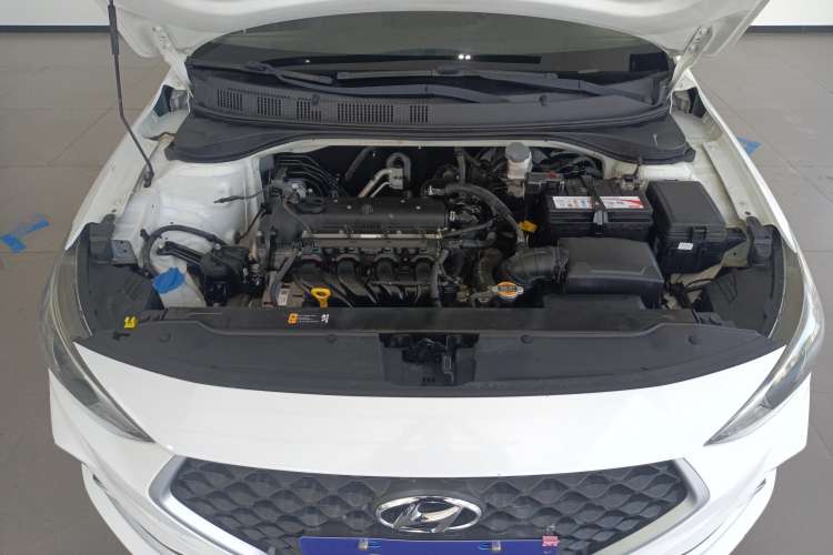 Used Hyundai Celesta 2017 1.6L Manual Enjoyment Edition GLS Engine Bay