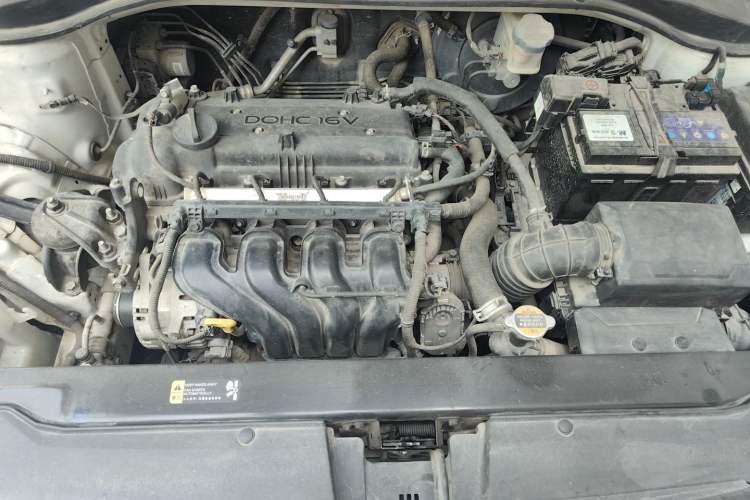 Used Hyundai Celesta 2017 1.6L Manual Enjoyment Edition GLS Engine Bay