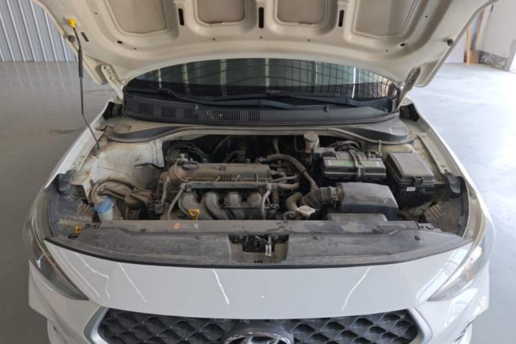 Used Hyundai Celesta 2017 1.6L Manual GL Delight Edition Engine Bay