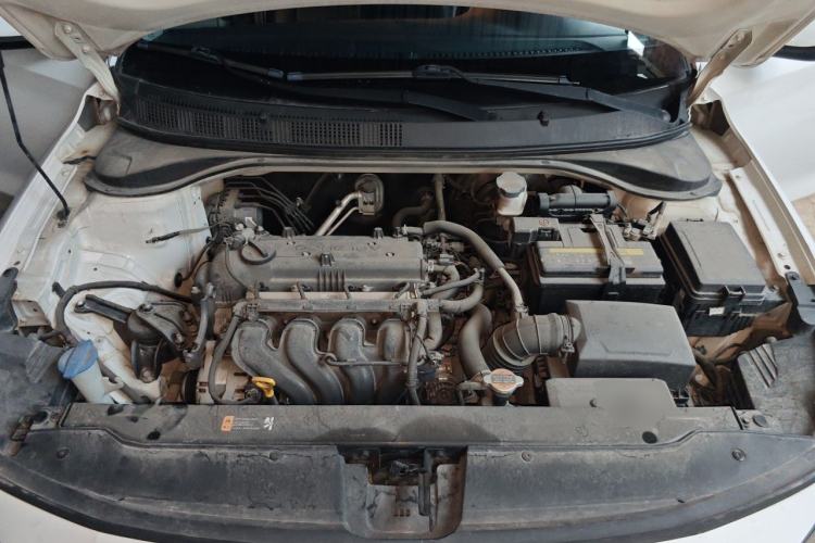 Used Hyundai Celesta 2017 1.6L Automatic Enjoyment Version GLS Engine Bay