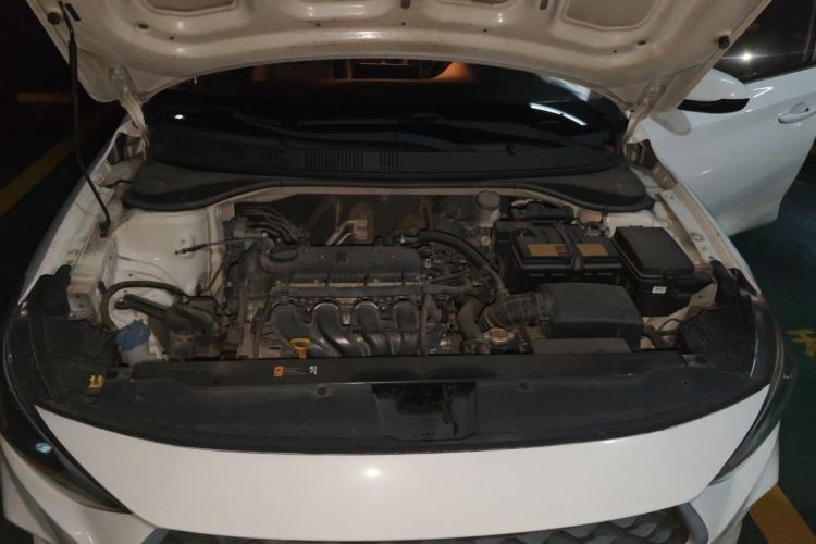 Used Hyundai Celesta 2017 1.6L Automatic Enjoyment Version GLS Engine Bay