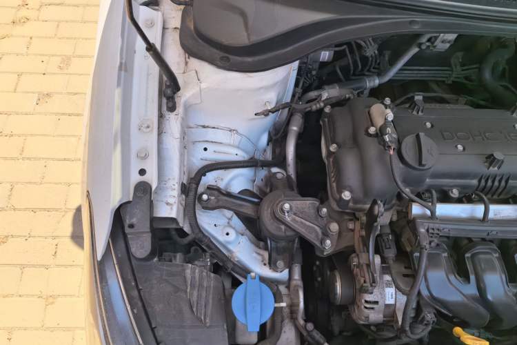 Used Hyundai Celesta 2017 1.6L Manual GL Delight Edition Engine Bay Right