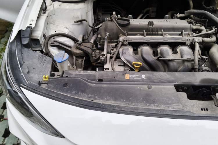 Used Hyundai Celesta 2017 1.6L Manual Enjoyment Edition GLS Engine Bay Right