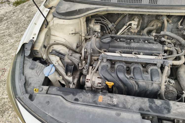 Used Hyundai Celesta 2017 1.6L Automatic Enjoyment Version GLS Engine Bay Right
