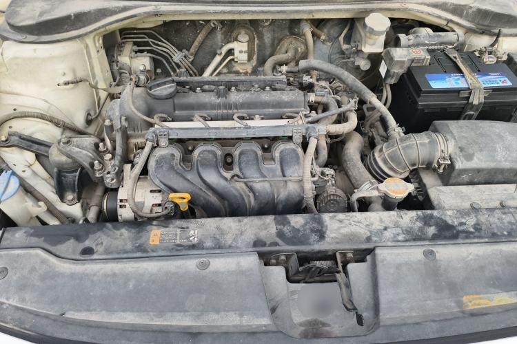 Used Hyundai Celesta 2017 1.6L Automatic Enjoyment Version GLS Engine Bay
