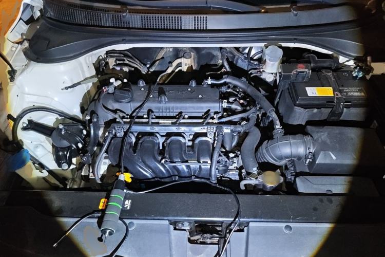 Used Hyundai Celesta 2017 1.6L Automatic Enjoyment Version GLS Engine Bay