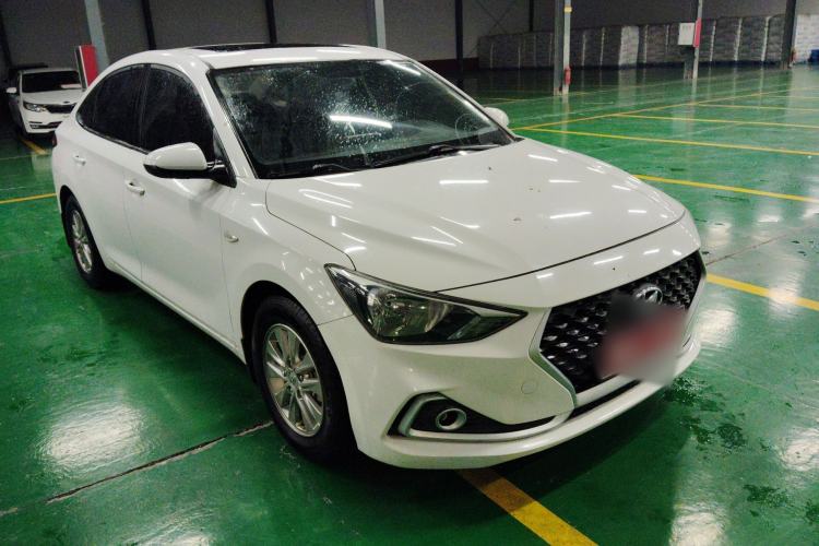 Used Hyundai Celesta 2017 1.6L Automatic Enjoyment Version GLS Exterior 1