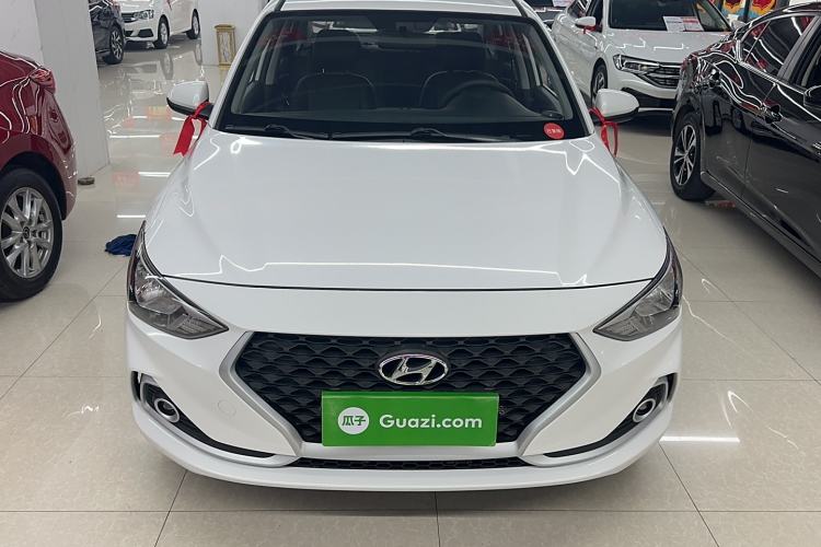 Used Hyundai Celesta 2017 1.6L Manual GL Delight Edition Exterior 1