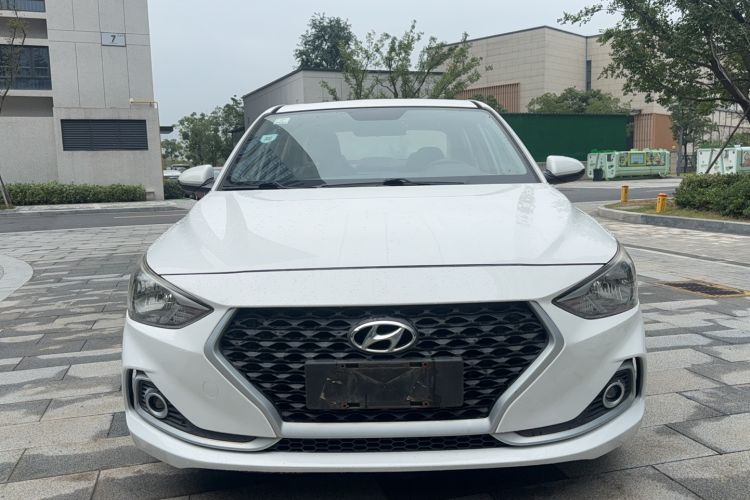 Used Hyundai Celesta 2017 1.6L Automatic Enjoyment Version GLS Exterior 1