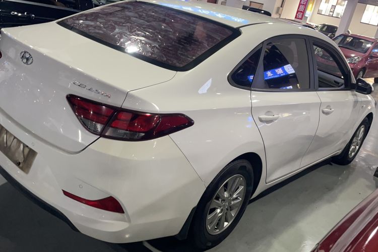 Used Hyundai Celesta 2017 1.6L Automatic Enjoyment Version GLS Exterior 2