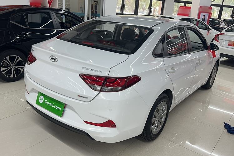 Used Hyundai Celesta 2017 1.6L Manual GL Delight Edition Exterior 3