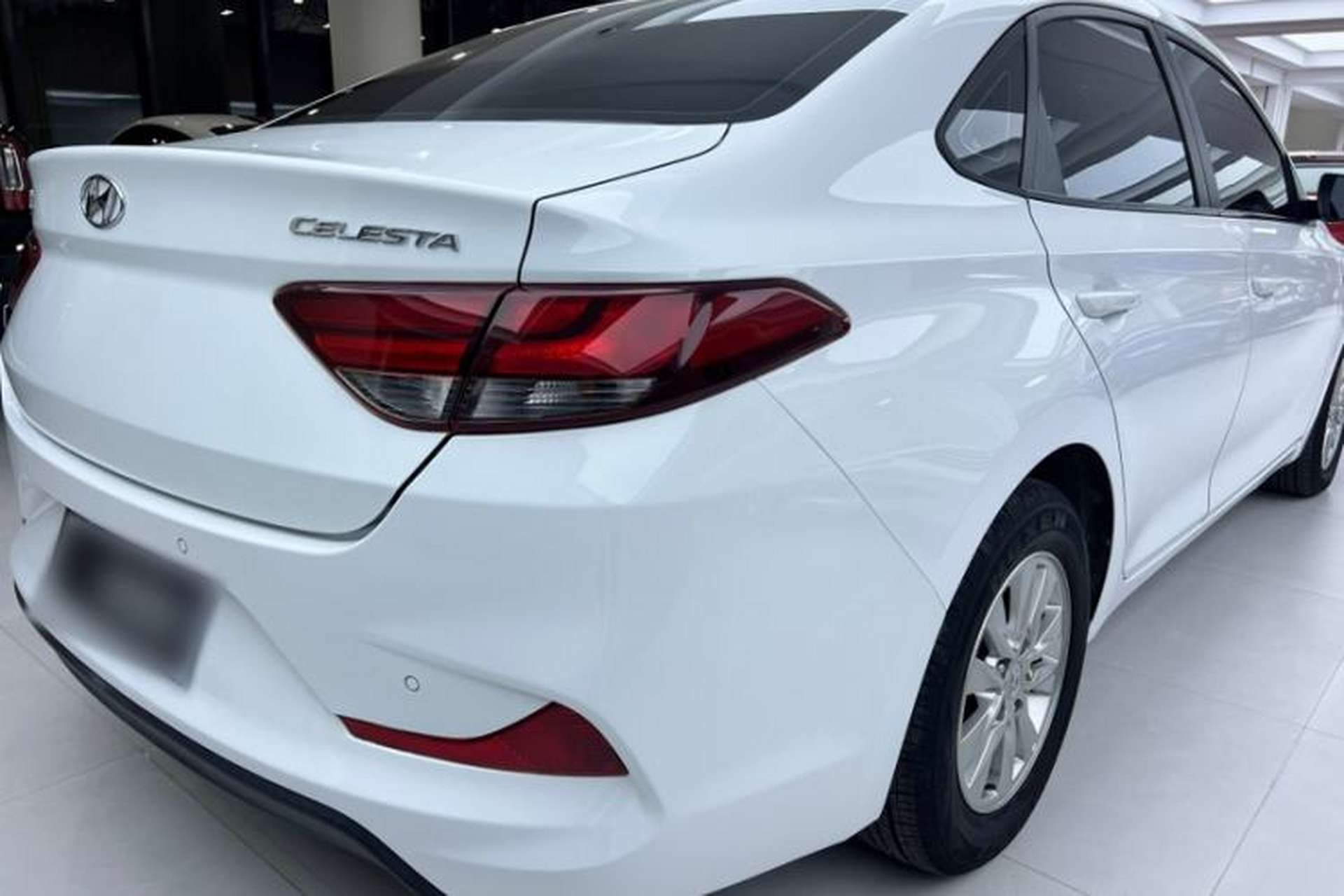 Used Hyundai Celesta 2017 1.6L Automatic Enjoyment Version GLS Exterior 3