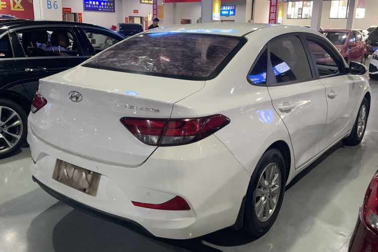 Used Hyundai Celesta 2017 1.6L Automatic Enjoyment Version GLS Exterior 3