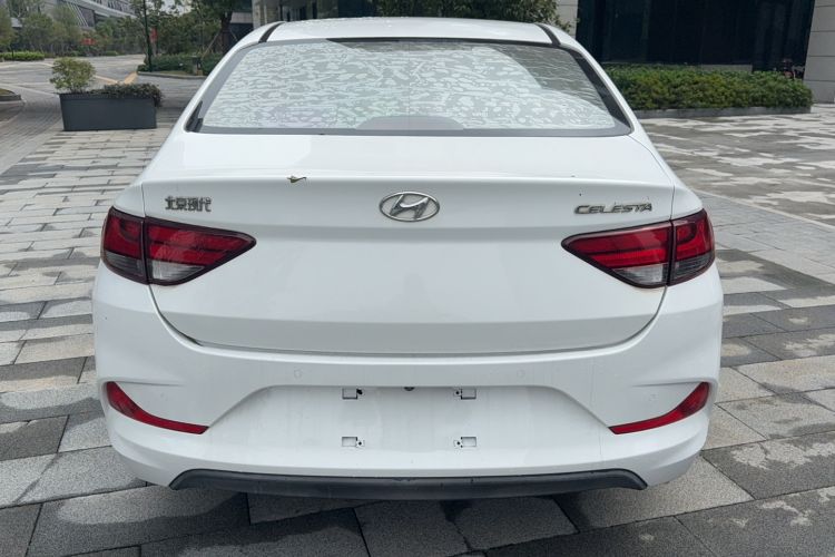 Used Hyundai Celesta 2017 1.6L Automatic Enjoyment Version GLS Exterior 4