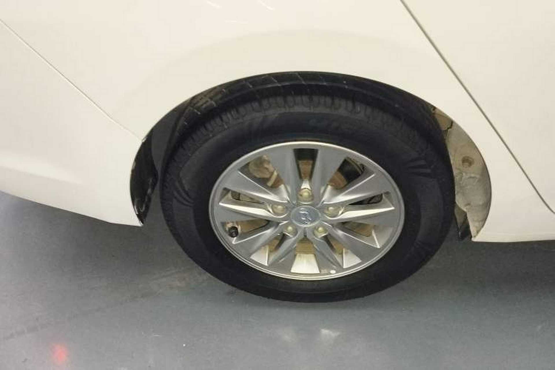 Used Hyundai Celesta 2017 1.6L Automatic Enjoyment Version GLS Exterior 5