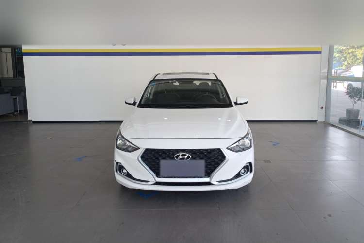 Used Hyundai Celesta 2017 1.6L Manual Enjoyment Edition GLS Front