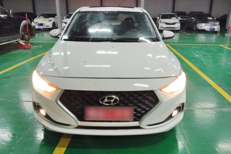 Used Hyundai Celesta 2017 1.6L Automatic Enjoyment Version GLS Front