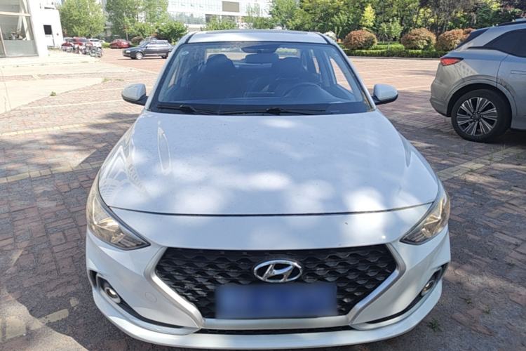 Used Hyundai Celesta 2017 1.6L Automatic Enjoyment Version GLS Front