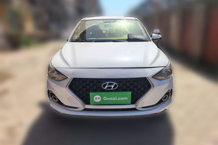 Used Hyundai Celesta 2017 1.6L Manual GL Delight Edition Front