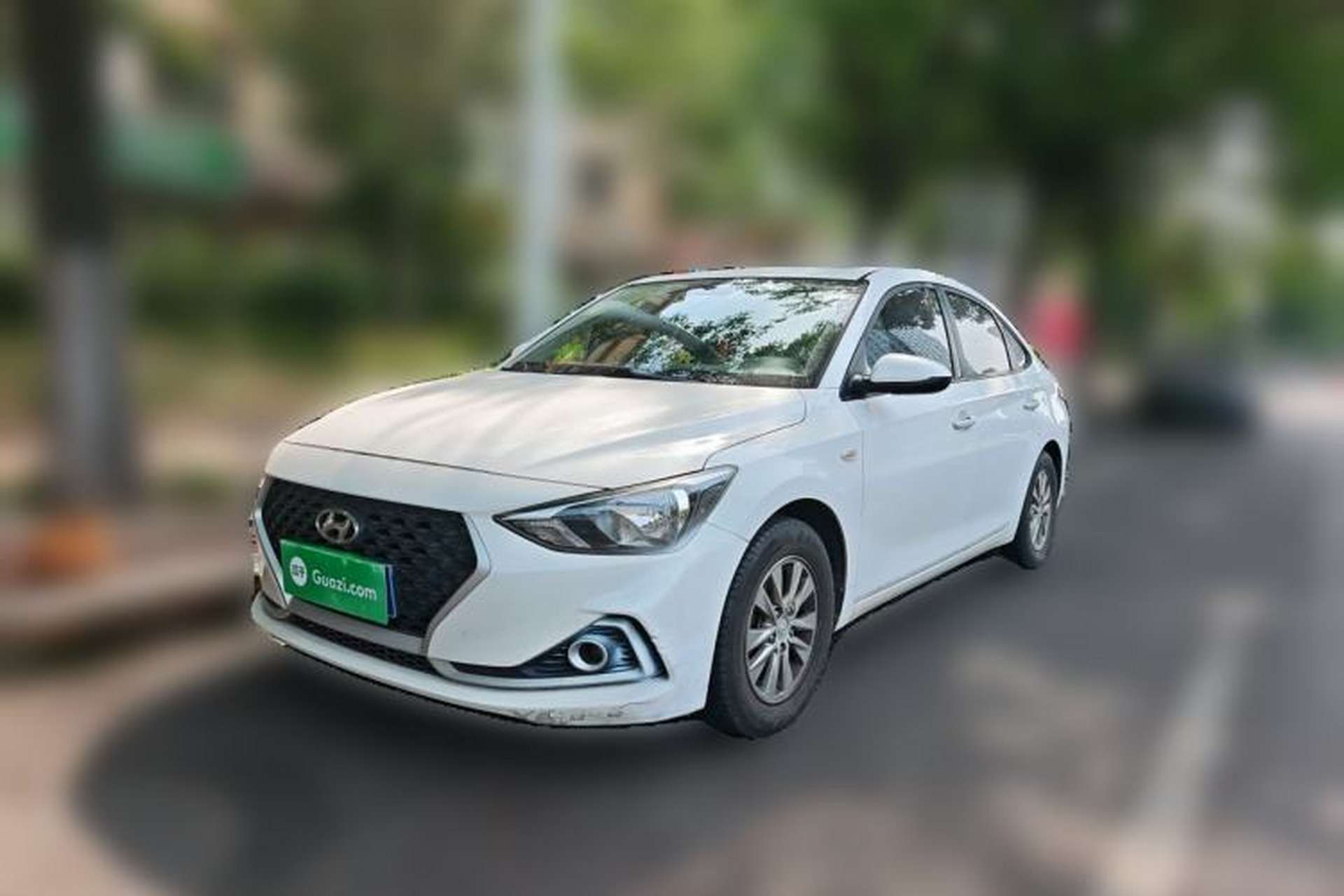 Used Hyundai Celesta 2017 1.6L Manual Enjoyment Edition GLS Front Left 45 Deg