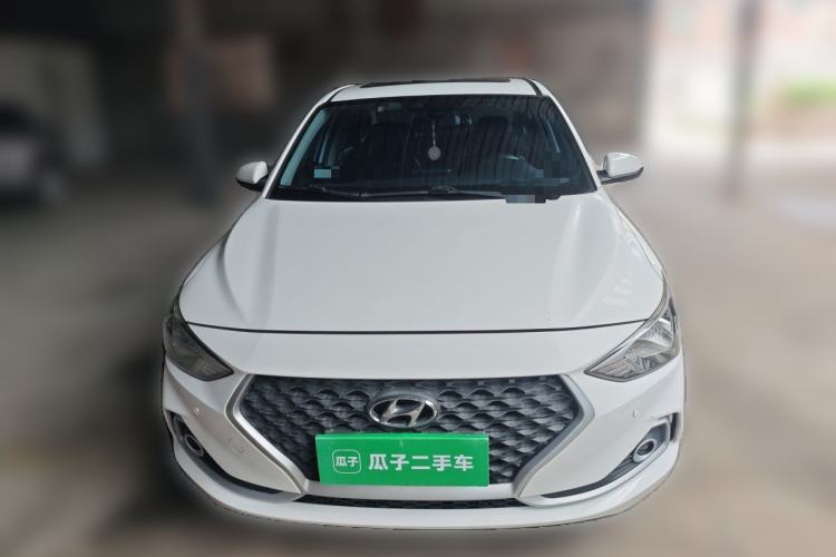 Used Hyundai Celesta 2017 1.6L Automatic Enjoyment Version GLS Front