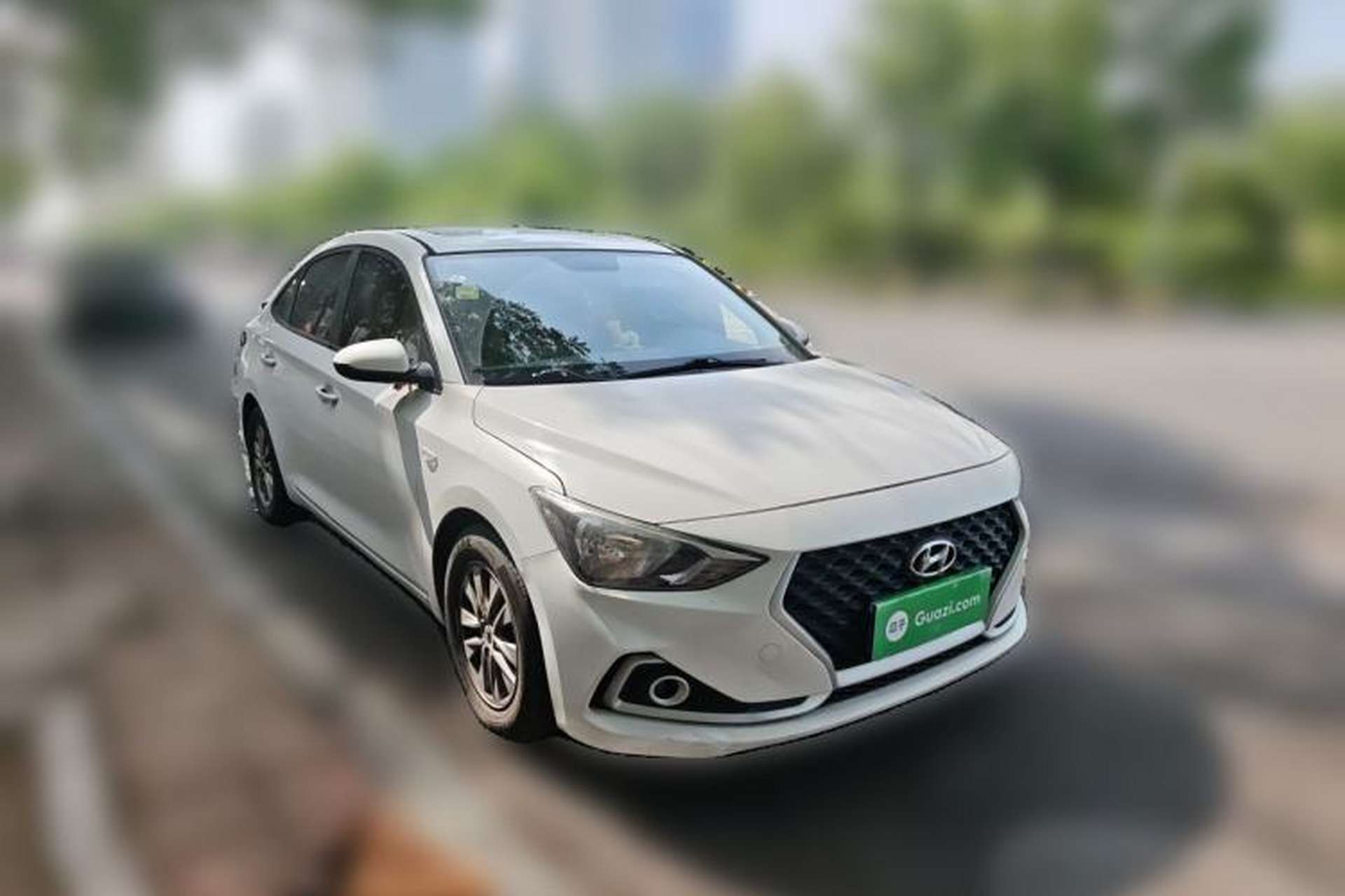 Used Hyundai Celesta 2017 1.6L Manual Enjoyment Edition GLS Front Right 45 Deg