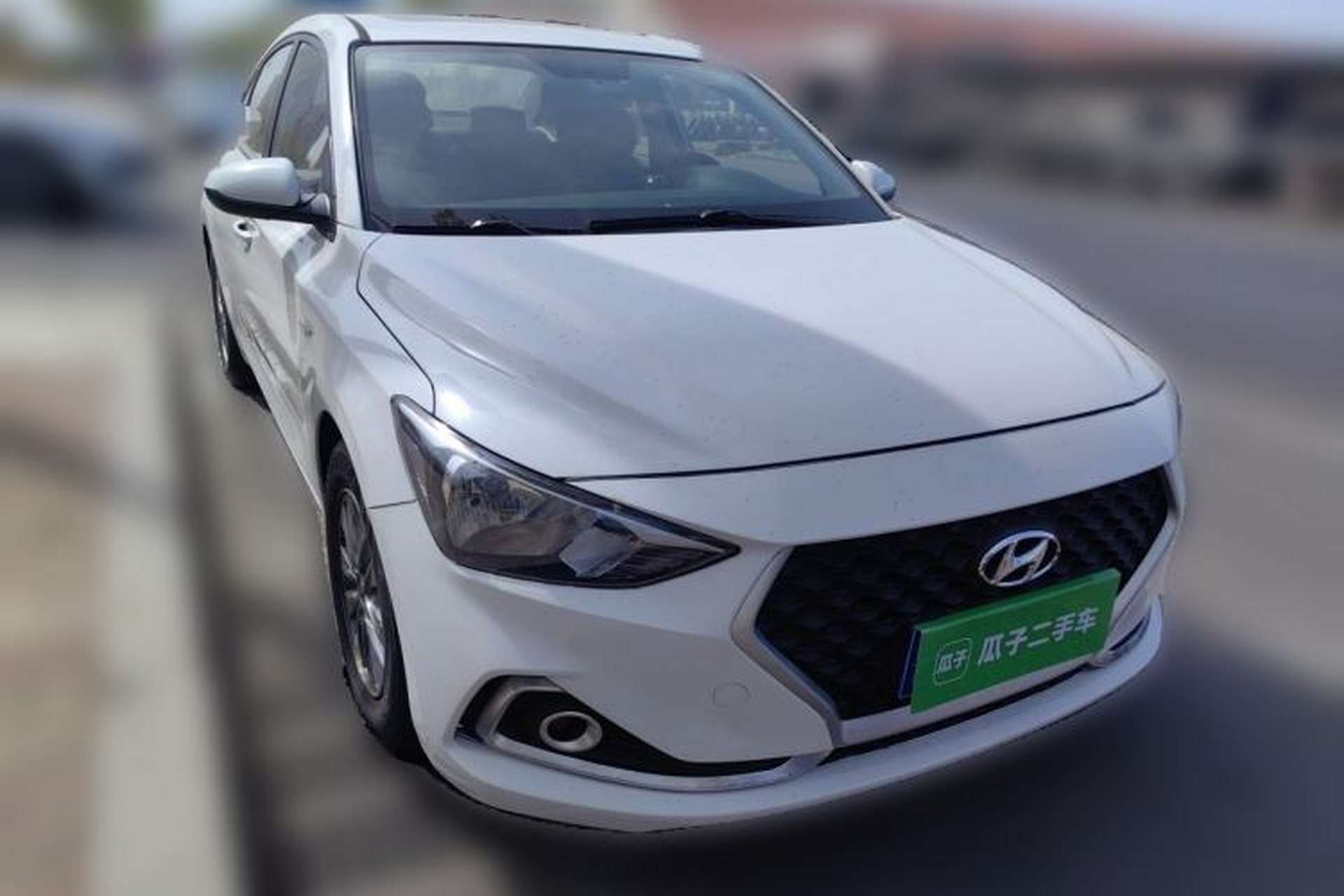 Used Hyundai Celesta 2017 1.6L Automatic Enjoyment Version GLS Front Right 45 Deg