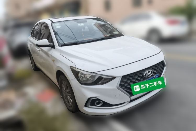 Used Hyundai Celesta 2017 1.6L Manual Enjoyment Edition GLS Front Right 45 Deg
