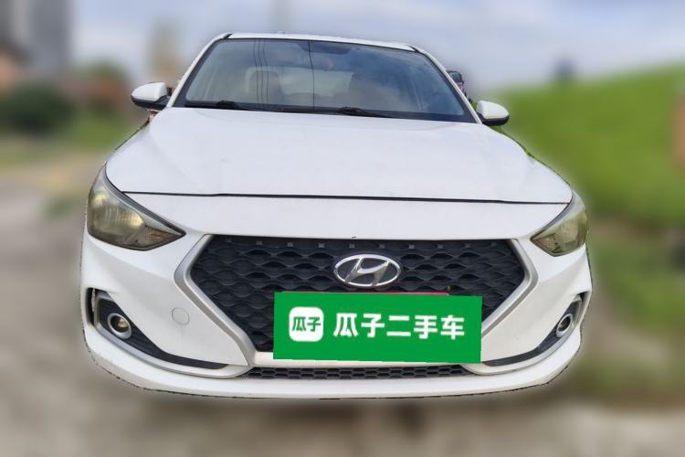 Used Hyundai Celesta 2017 1.6L Automatic Enjoyment Version GLS Front