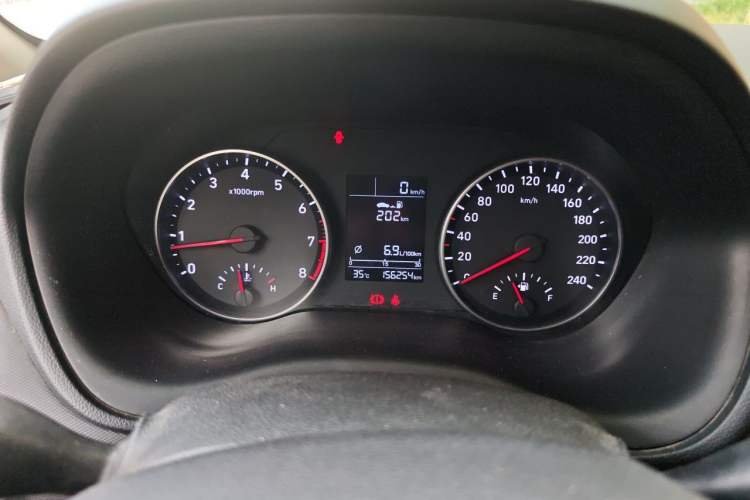 Used Hyundai Celesta 2017 1.6L Manual Enjoyment Edition GLS Instrument Cluster