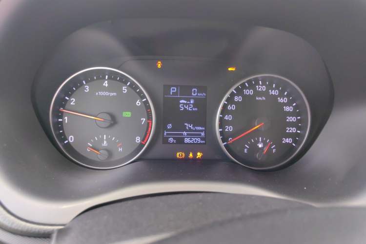 Used Hyundai Celesta 2017 1.6L Automatic Enjoyment Version GLS Instrument Cluster