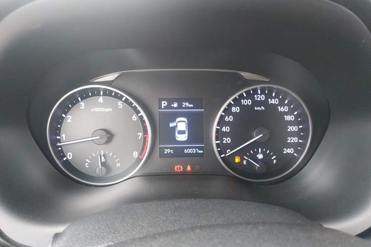 Used Hyundai Celesta 2017 1.6L Automatic Yueshin Edition DLX Instrument Cluster
