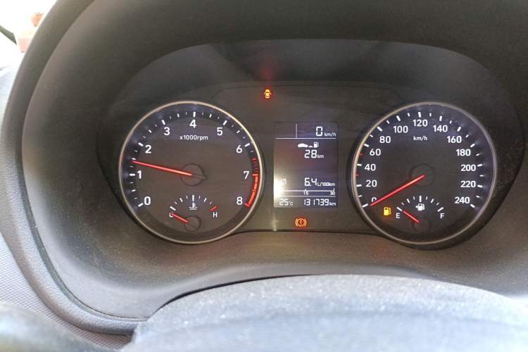 Used Hyundai Celesta 2017 1.6L Manual Enjoyment Edition GLS Instrument Cluster