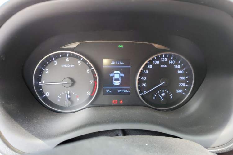 Used Hyundai Celesta 2017 1.6L Manual Joyful Edition DLX Instrument Cluster