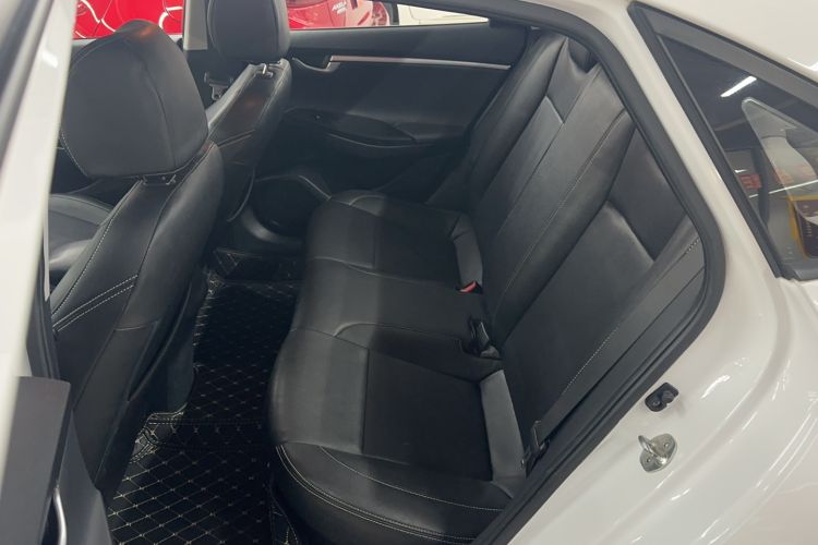 Used Hyundai Celesta 2017 1.6L Manual GL Delight Edition Interior 1