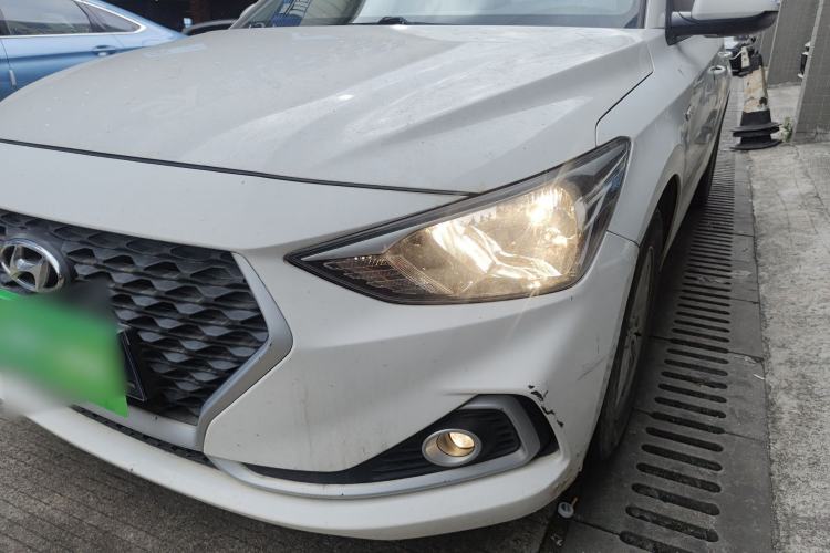 Used Hyundai Celesta 2017 1.6L Automatic Enjoyment Version GLS Left Front Headlight