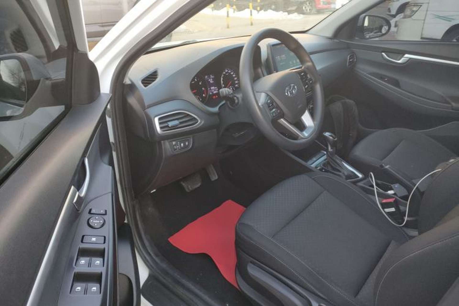 Used Hyundai Celesta 2017 1.6L Automatic Enjoyment Version GLS Left Front Seat