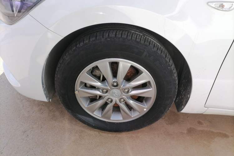 Used Hyundai Celesta 2017 1.6L Automatic Enjoyment Version GLS Left Front Wheel Hub