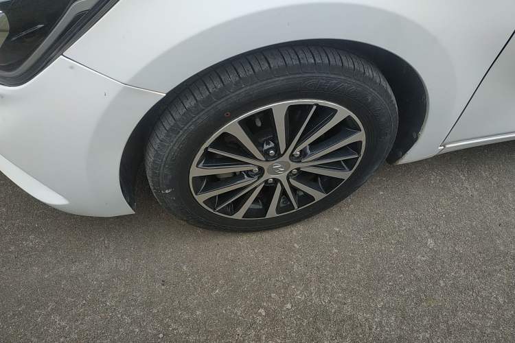 Used Hyundai Celesta 2017 1.6L Automatic Yueshin Edition DLX Left Front Wheel Hub