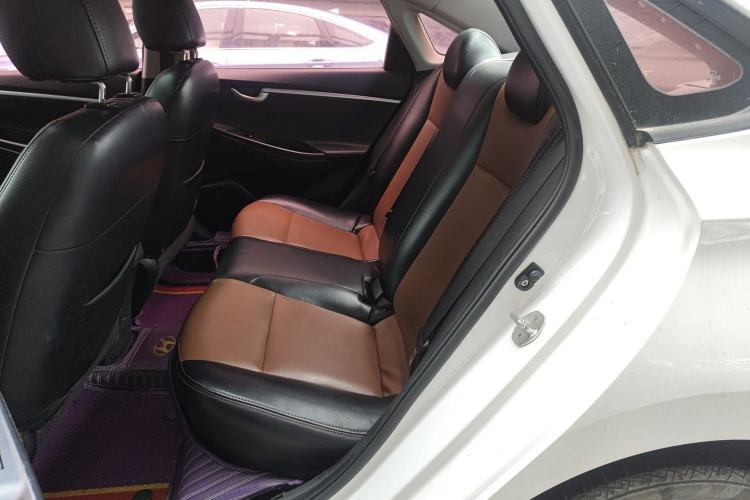 Used Hyundai Celesta 2017 1.6L Automatic Enjoyment Version GLS Left Rear Seat