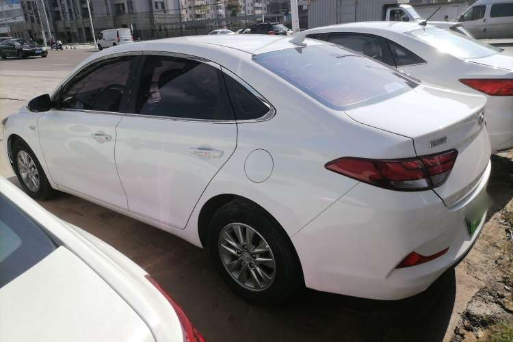 Used Hyundai Celesta 2017 1.6L Automatic Enjoyment Version GLS Left Side