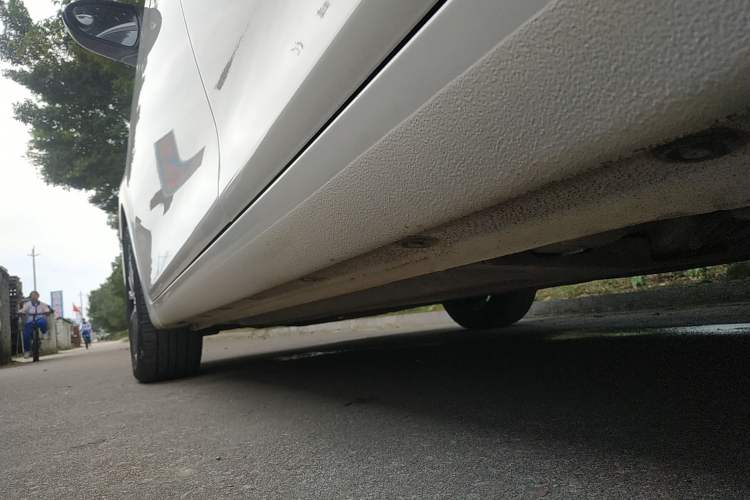 Used Hyundai Celesta 2017 1.6L Automatic Yueshin Edition DLX Left Side Sill
