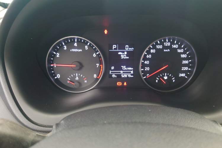 Used Hyundai Celesta 2017 1.6L Automatic Enjoyment Version GLS Odometer Close Up