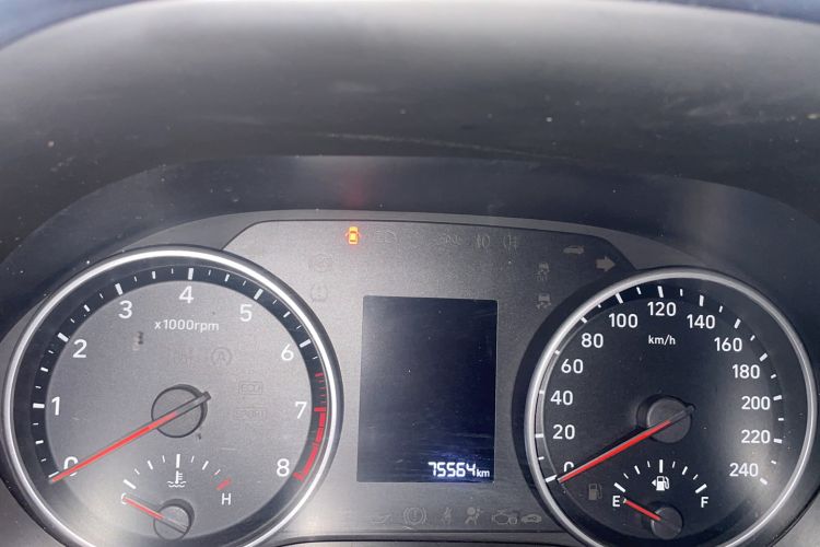 Used Hyundai Celesta 2017 1.6L Automatic Enjoyment Version GLS Odometer Close Up
