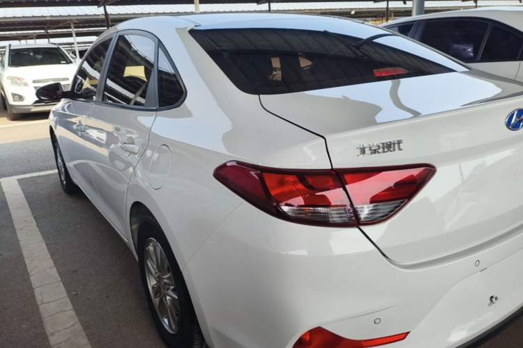 Used Hyundai Celesta 2017 1.6L Manual Enjoyment Edition GLS Rear Left 45 Deg