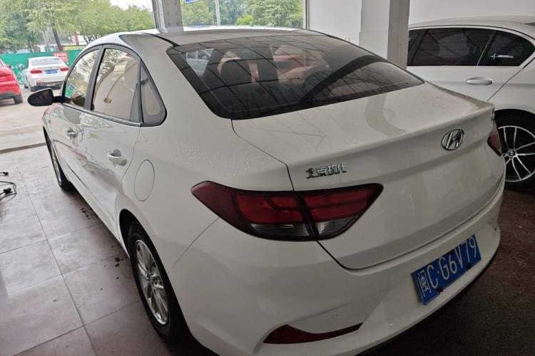 Used Hyundai Celesta 2017 1.6L Manual Enjoyment Edition GLS Rear Left 45 Deg