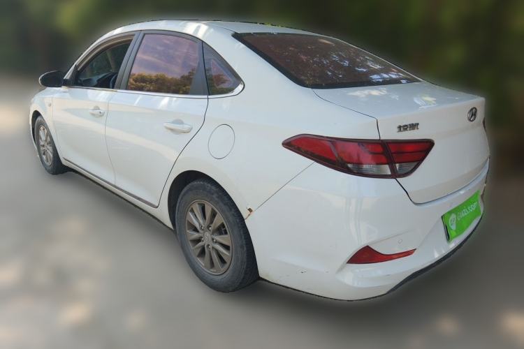 Used Hyundai Celesta 2017 1.6L Automatic Enjoyment Version GLS Rear Left 45 Deg